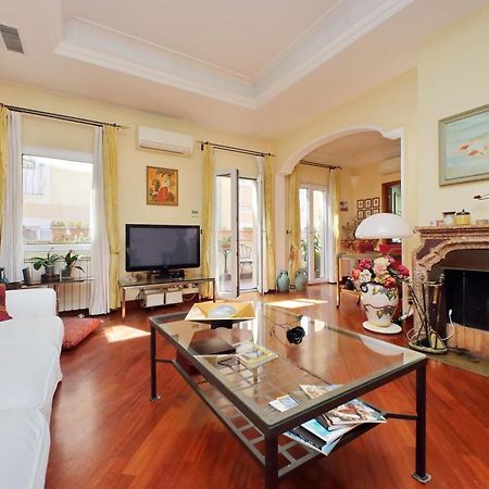 4Bnb - Luxury Trevi Apartment W Terrace Rome Exterior photo